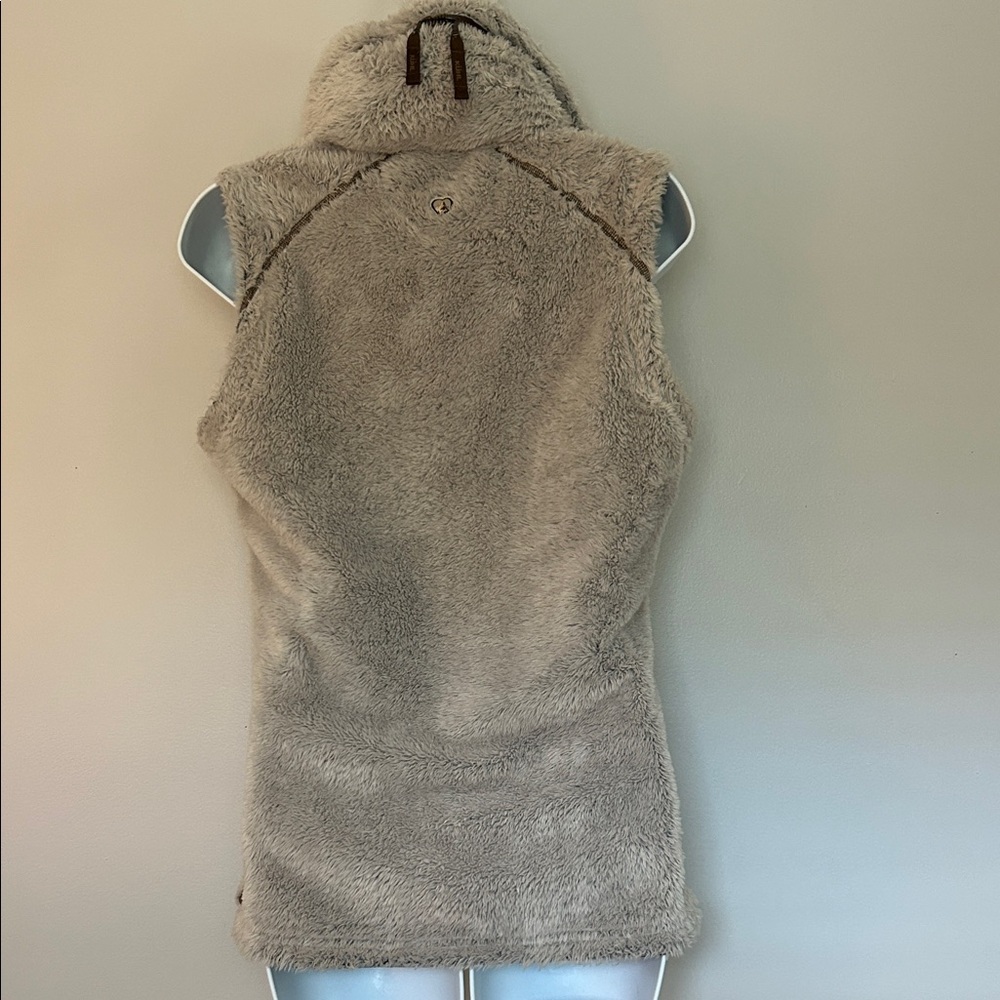 Kuhl Women’s Flight Vest With Stowaway Hood - Picture 7 of 13